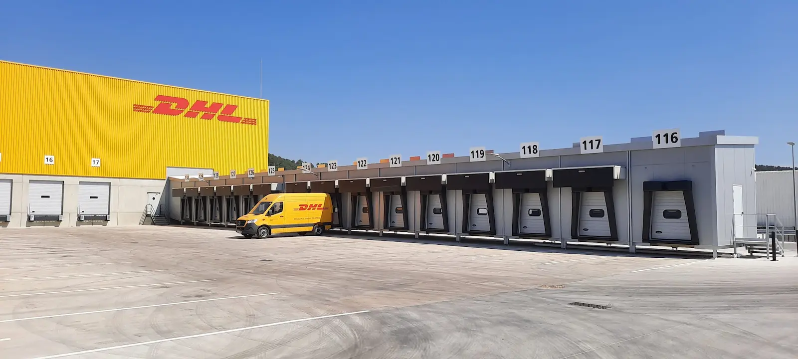 DHL-vehicles